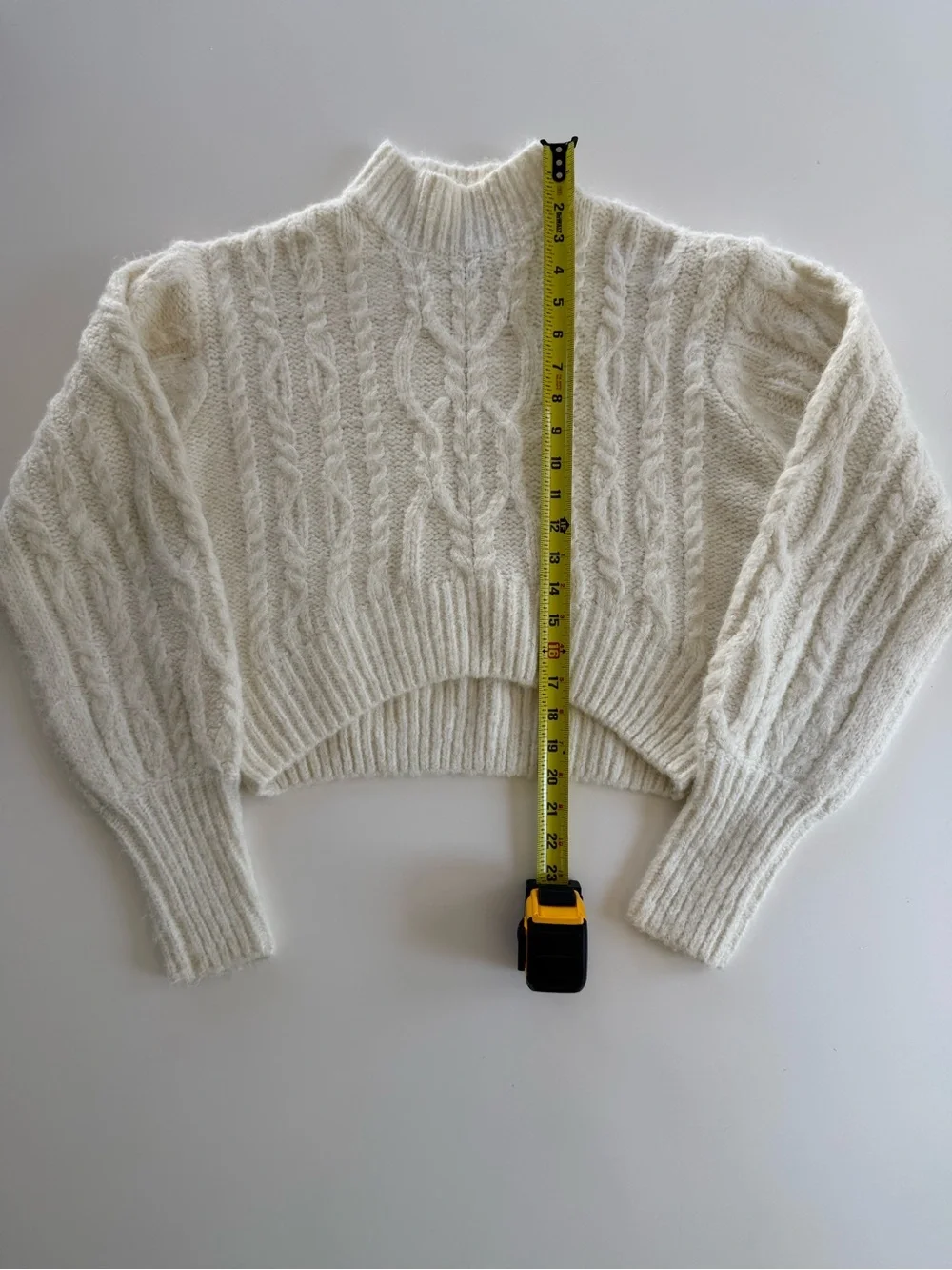 Forever 21 Cropped Sweater Women’s M Off White Cable Knit Mock Neck Oversized